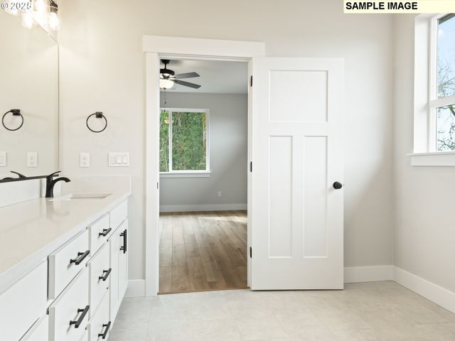 750 Ne SALING Dr E 90, Estacada, OR 97023