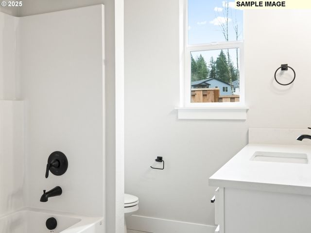 750 Ne SALING Dr E 90, Estacada, OR 97023