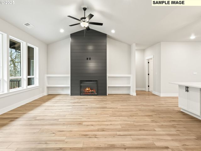 750 Ne SALING Dr E 90, Estacada, OR 97023