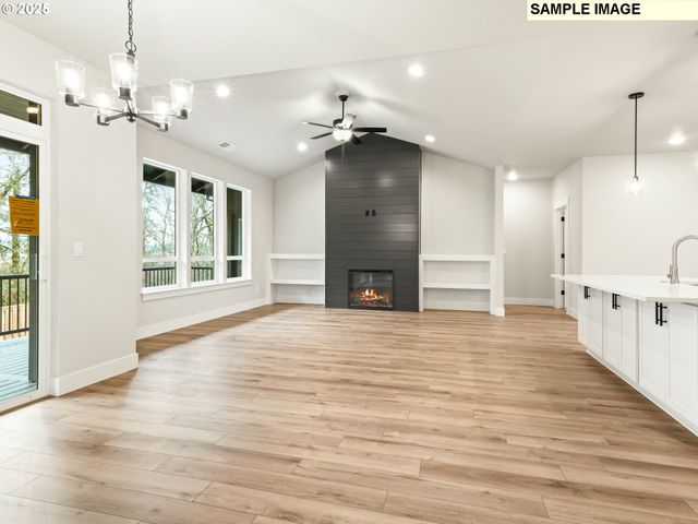 750 Ne SALING Dr E 90, Estacada, OR 97023