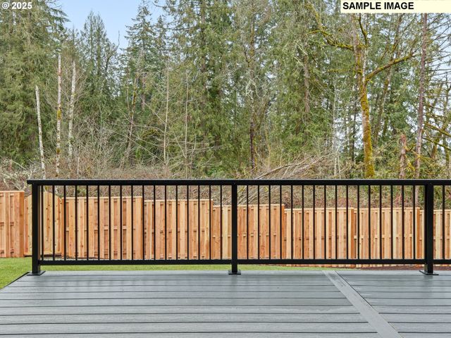 750 Ne SALING Dr E 90, Estacada, OR 97023