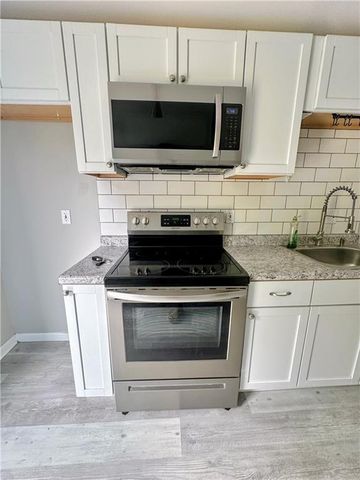1133 S Haden Street, Independence, MO 64050