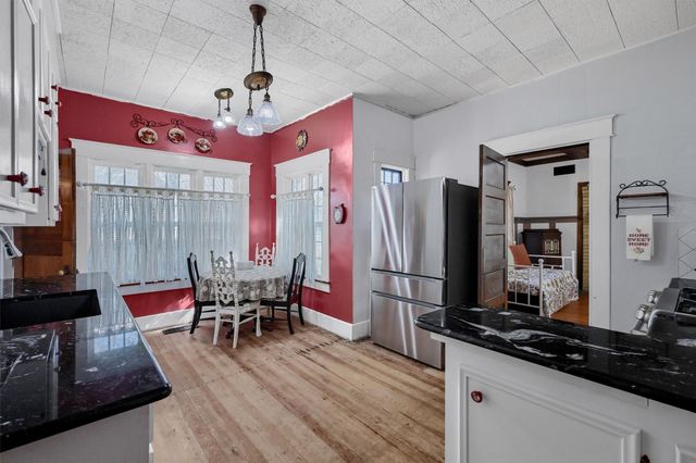 901 N 8th Street, Honey Grove, TX 75446