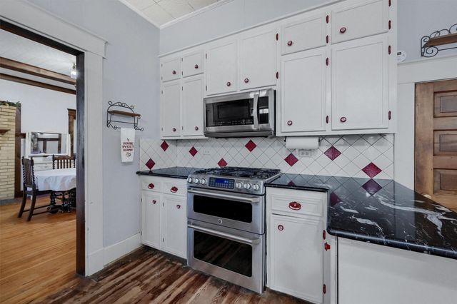 901 N 8th Street, Honey Grove, TX 75446