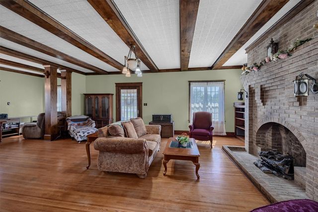 901 N 8th Street, Honey Grove, TX 75446