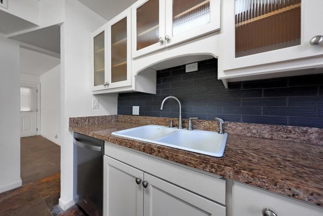 7031 E Loma Land Drive, Scottsdale, AZ 85257