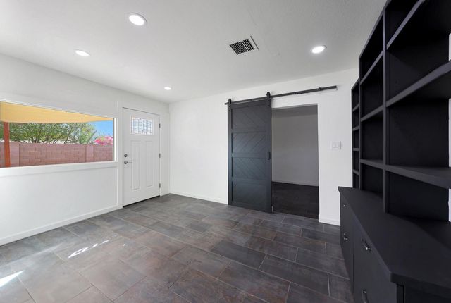 7031 E Loma Land Drive, Scottsdale, AZ 85257