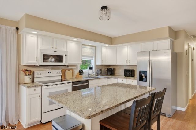 13 Valley Drive N, Vernon Twp., NJ 07418