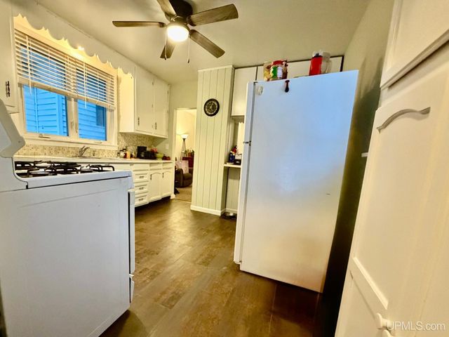 611 Sutherland Street, Ironwood, MI 49938