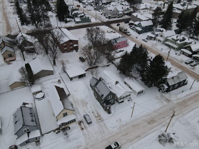 611 Sutherland Street, Ironwood, MI 49938