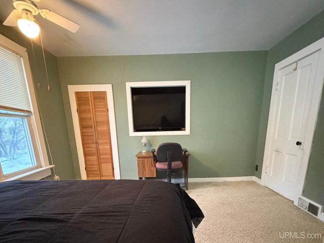 611 Sutherland Street, Ironwood, MI 49938