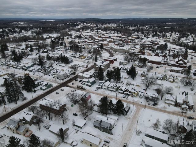 611 Sutherland Street, Ironwood, MI 49938