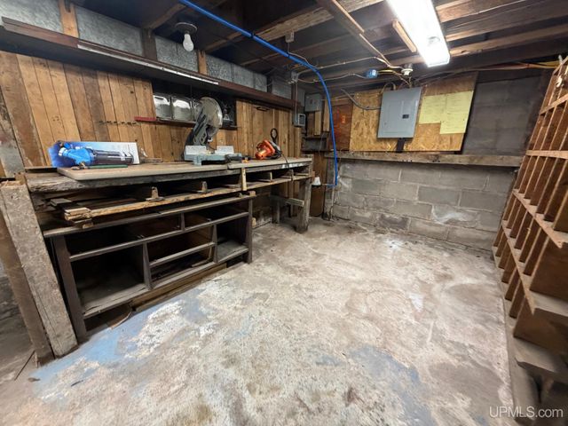 611 Sutherland Street, Ironwood, MI 49938