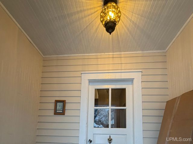 611 Sutherland Street, Ironwood, MI 49938