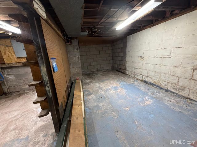 611 Sutherland Street, Ironwood, MI 49938