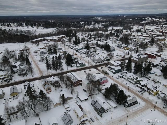 611 Sutherland Street, Ironwood, MI 49938