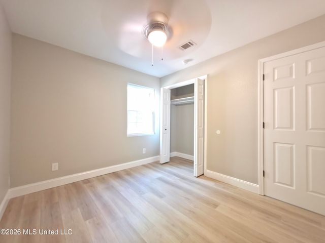 7208 Greenbriar Street, Ocean Springs, MS 39564