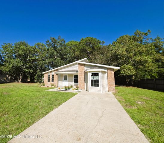 7208 Greenbriar Street, Ocean Springs, MS 39564