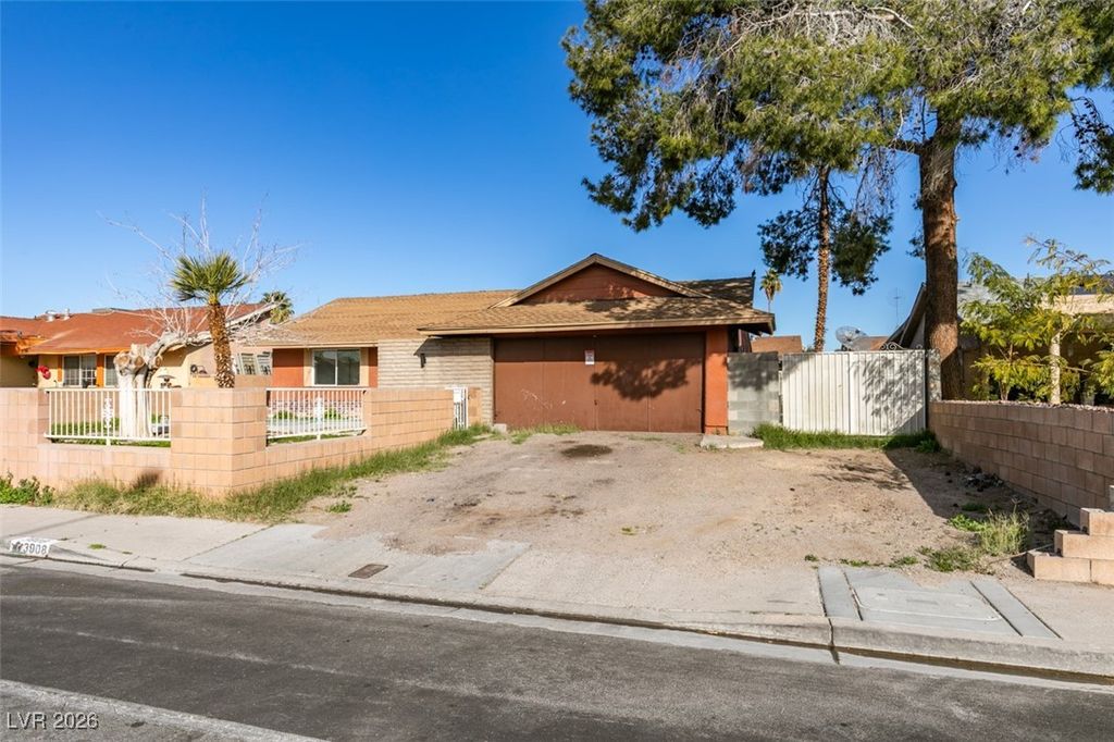 Image 3 of property listing at 3908 Alameda Avenue, Las Vegas, NV 89110
