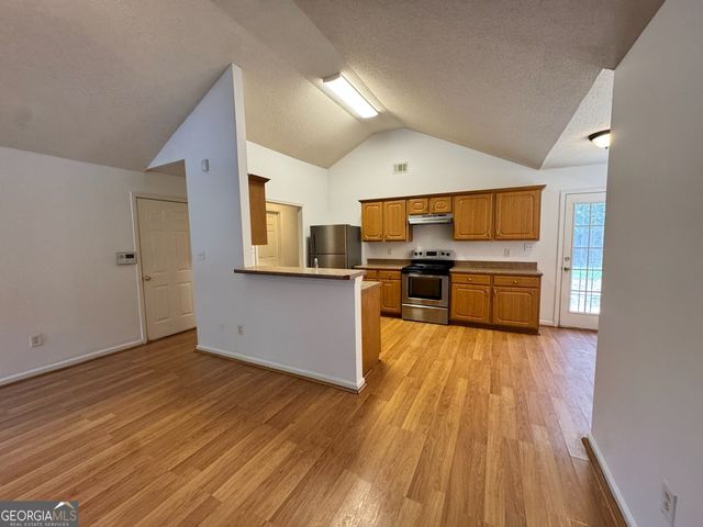 6922 Red Bone Way, Lithonia, GA 30038