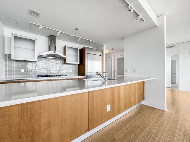 340 E RANDOLPH Street 2905, Chicago, IL 60601