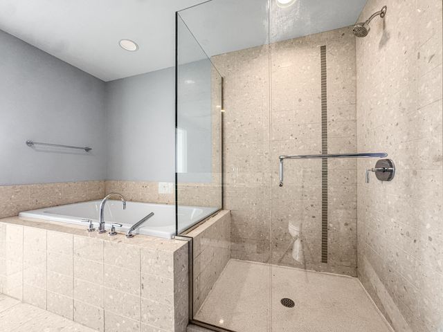 340 E RANDOLPH Street 2905, Chicago, IL 60601