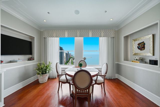 159 E Walton Place 22A, Chicago, IL 60611