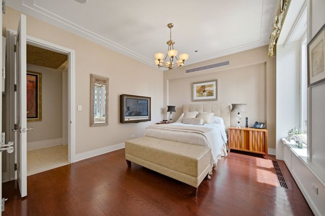 159 E Walton Place 22A, Chicago, IL 60611