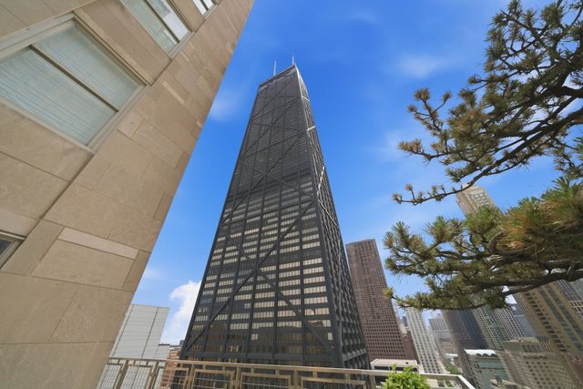 159 E Walton Place 22A, Chicago, IL 60611