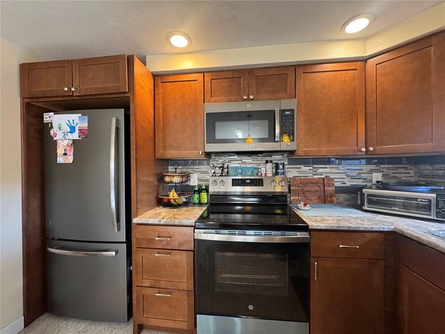 4940 PICTURE AVENUE, Holiday, FL 34690