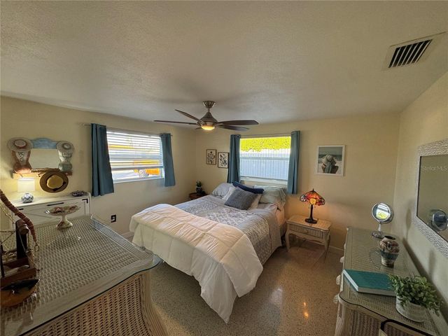 4940 PICTURE AVENUE, Holiday, FL 34690