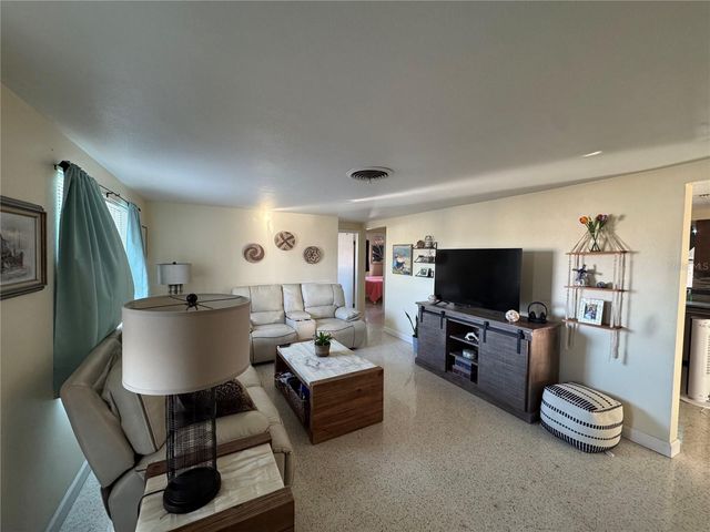 4940 PICTURE AVENUE, Holiday, FL 34690