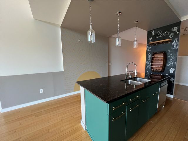 4040 N Hall Street 309, Dallas, TX 75219