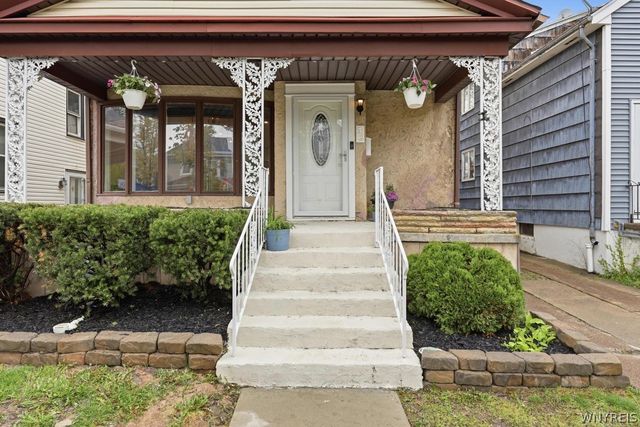 32 Euclid Avenue, Tonawanda, NY 14217
