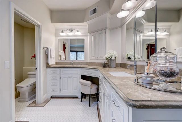 2044 Manhattan, Hermosa Beach, CA 90254