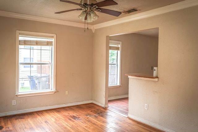 5029 Royal Drive, Fort Worth, TX 76116