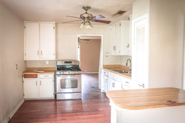 5029 Royal Drive, Fort Worth, TX 76116