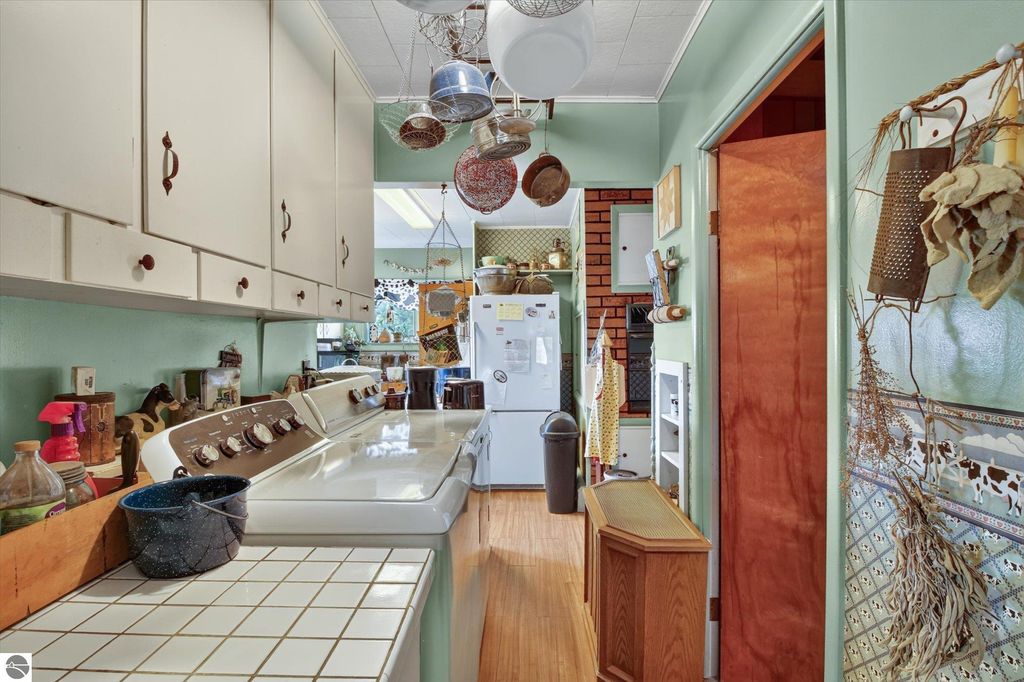 Image 15 of property listing at 4667 N Croswell Road, Alma, MI 48801