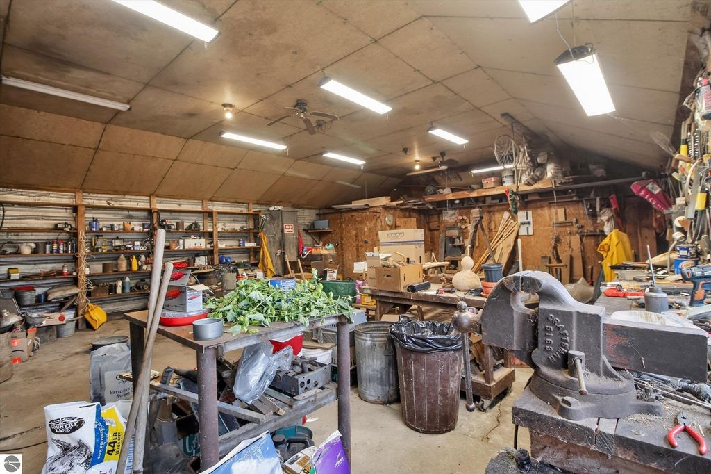 Image 55 of property listing at 4667 N Croswell Road, Alma, MI 48801