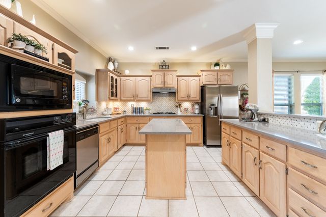 1722 Clydesdale Court, Rowlett, TX 75088