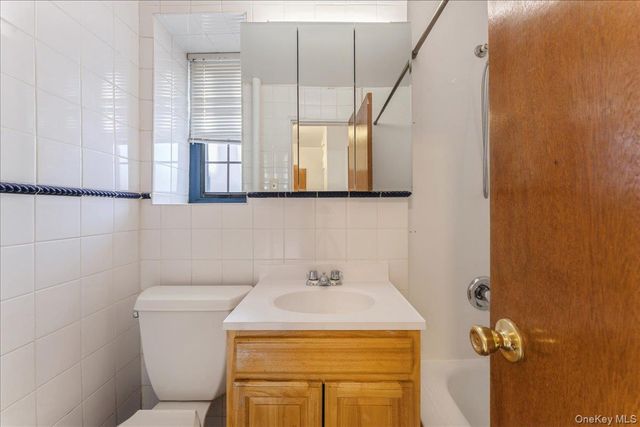 78-11 Main Street 1G, Flushing, NY 11367