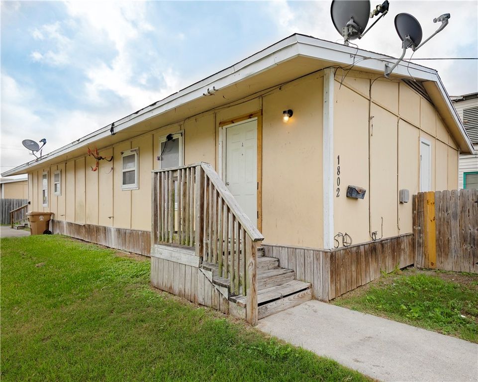 1802 16th St, Corpus Christi, TX 78404 — photo 2
