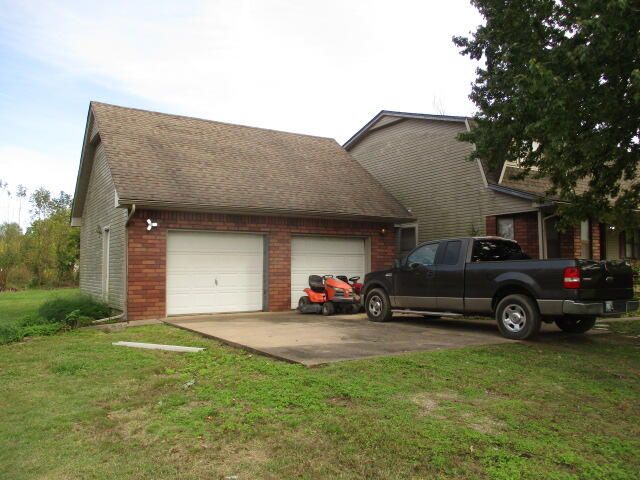 810 Eastgate Boulevard, Miami, OK 74354