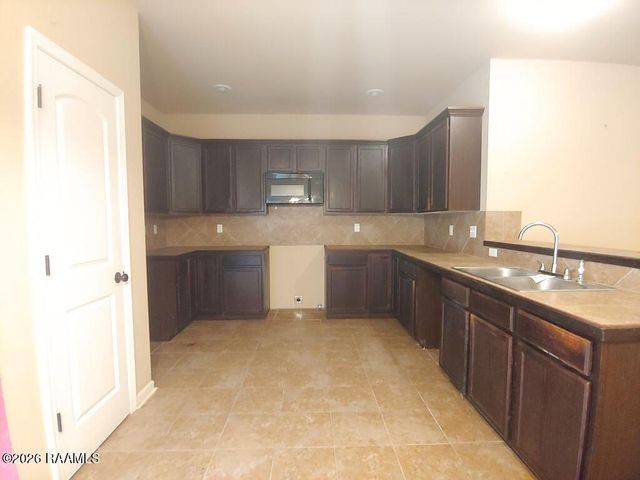 500 Magnolia Knee Drive, Carencro, LA 70520