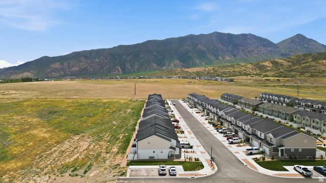 1022 W BROADLEAF DR, Santaquin, UT 84655