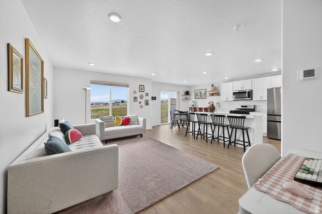1022 W BROADLEAF DR, Santaquin, UT 84655