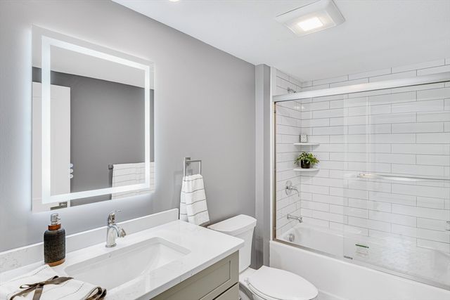 7 Trues Pkwy, Sandown, NH 03873