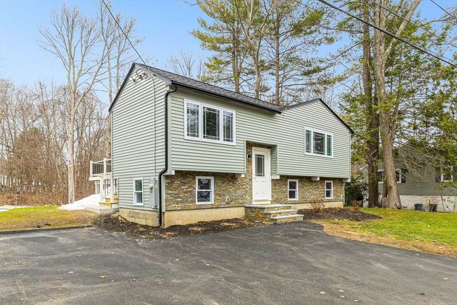 7 Trues Pkwy, Sandown, NH 03873