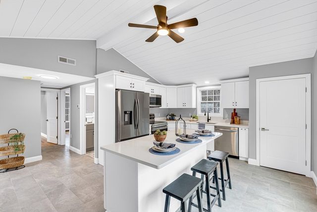 7 Trues Pkwy, Sandown, NH 03873