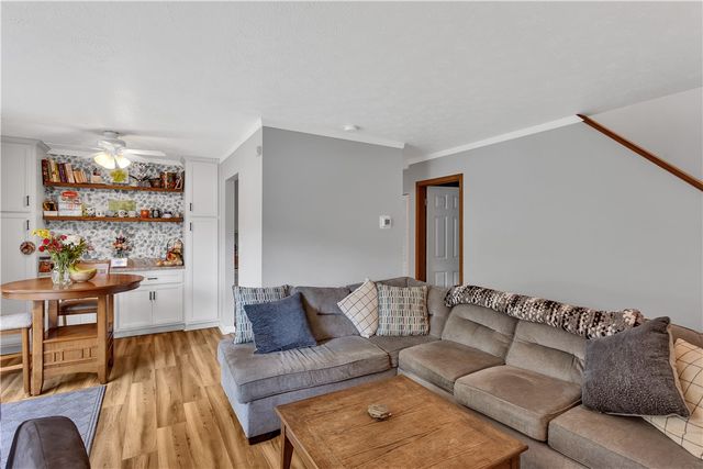 529 Brandywine Dr, Cranberry Twp, PA 16066